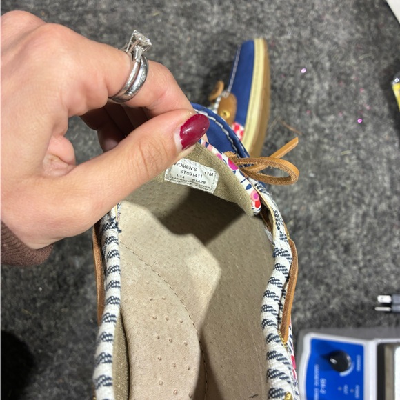 New Sperry Women's Blue and Tan Patterned top-slider - Picture 3 of 3